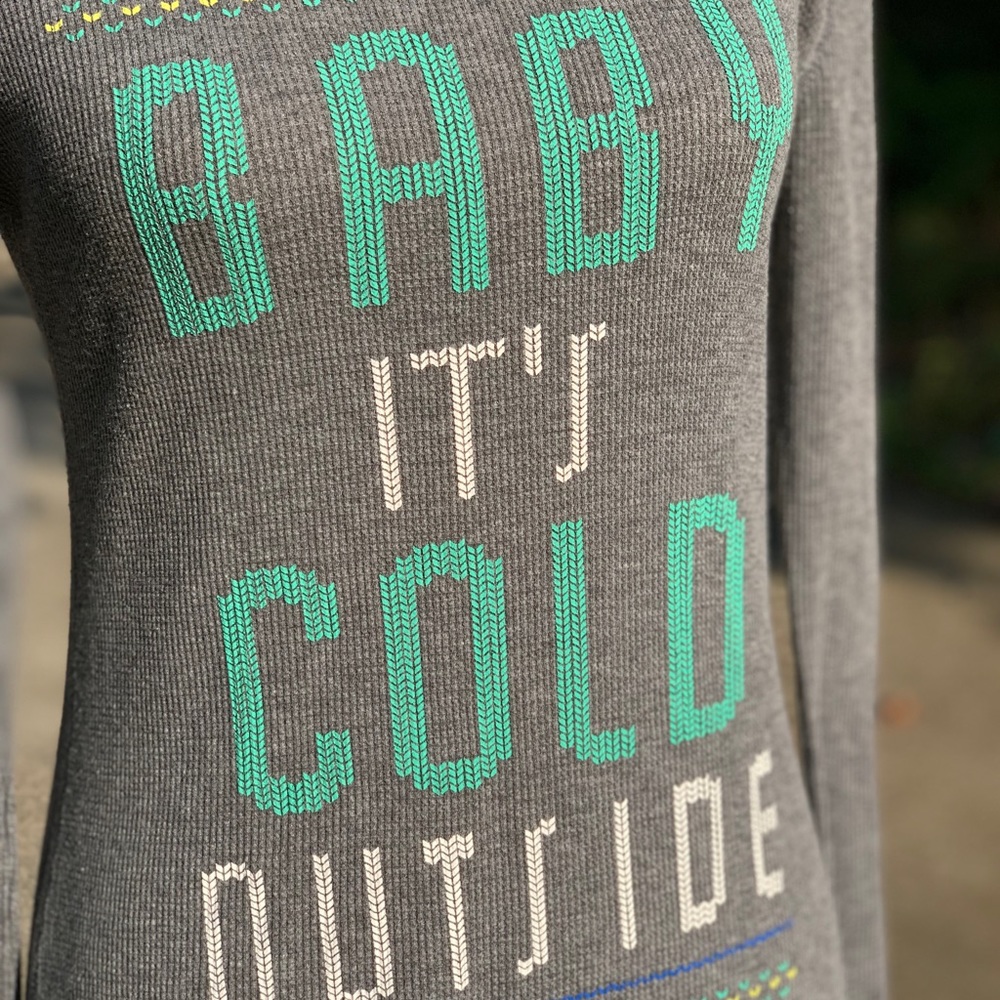 Old Navy Graphic Thermal